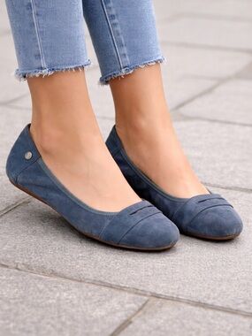 Hush Puppies Women's Slate Blue Suede  Flat Loafers Size 7